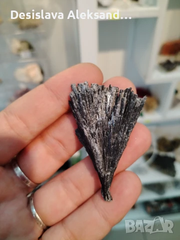 Лот от три образеца: планински кварц,черен кианит и унакит, много изгодно , снимка 3 - Колекции - 50849657
