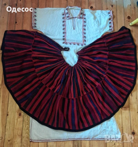 Автентична носия от Северозападна България., снимка 9 - Антикварни и старинни предмети - 50998075