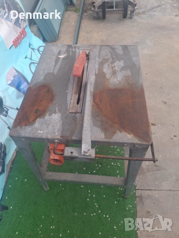 Настолен циркуляр , снимка 2 - Други инструменти - 54083793