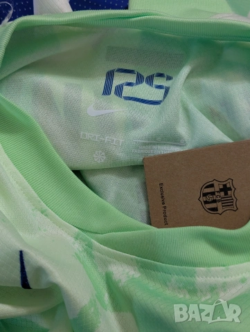 футболна фланелка на ФК Барселона за сезон 2024-2025 с името и номера на Рафиня №11 размер Л, снимка 2 - Футбол - 54032789