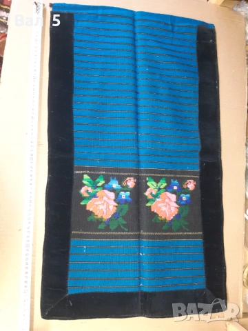 Автентична тъкана вълнена престилка , носия