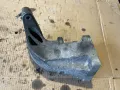 Скоба Опора Двигател A6422230704 Mercedes W211 E class Tmodel 4matic 320CDI, снимка 4
