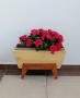 Дървена кутия за цветя., снимка 1 - Стайни растения - 45038833