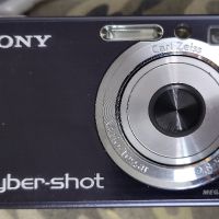 Soni Cyber-shot DSC-W85, снимка 1 - Фотоапарати - 45380005