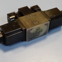 Хидравличен разпределител NACHI SS-C01-E3X-R-C1-20 solenoid operated directional valve, снимка 4 - Резервни части за машини - 45239509