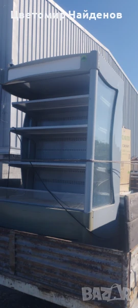 Вертикална хладилна витрина , снимка 1