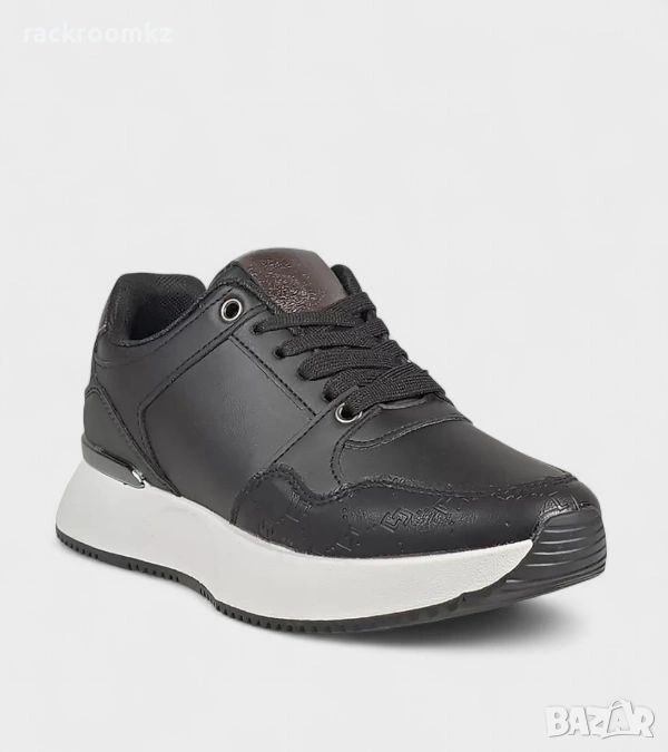 Модерни черни дамски маратонки с ефектни детайли W014250 Black, снимка 1