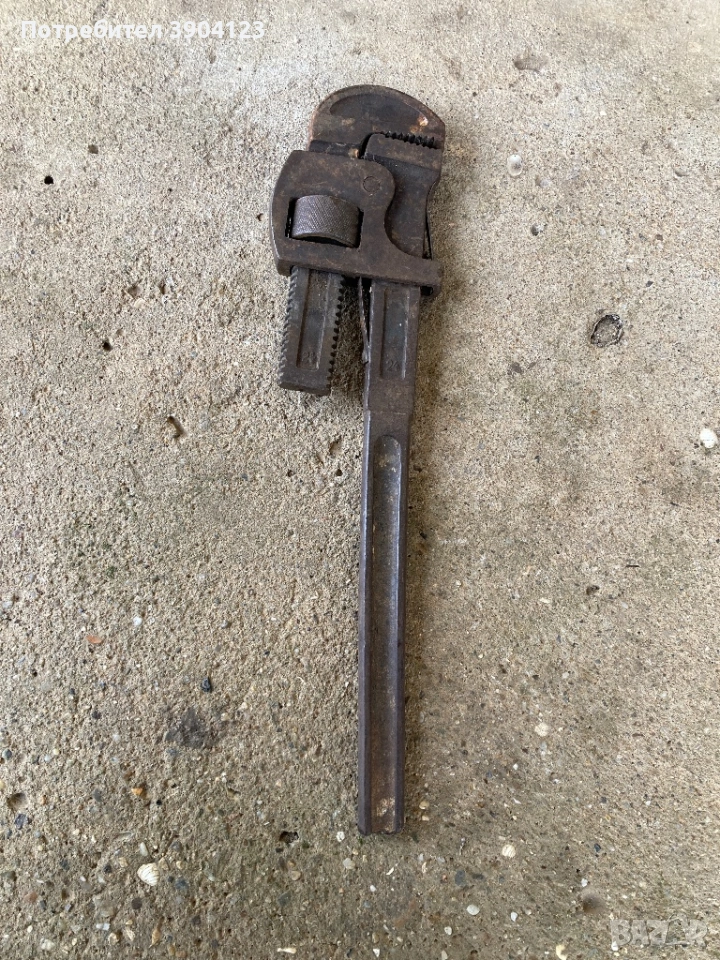Голям ВИК ключ 2 1/2, снимка 1