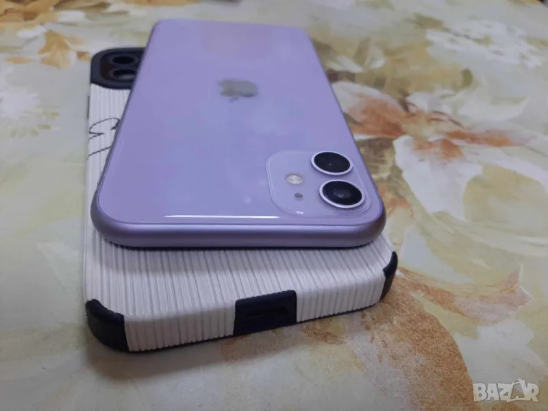 IPhone 11/ лилав + слушалки , снимка 1