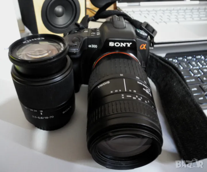 Фотоапарат Sony Alpha 300 с два обектива, снимка 1