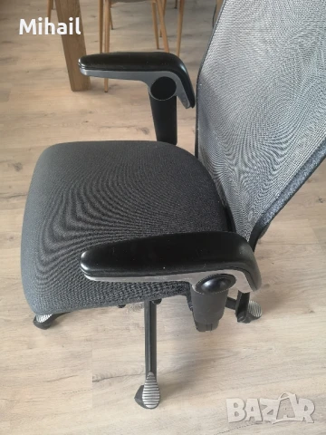 Офис стол HAG H09 9220 , снимка 5 - Столове - 51145748