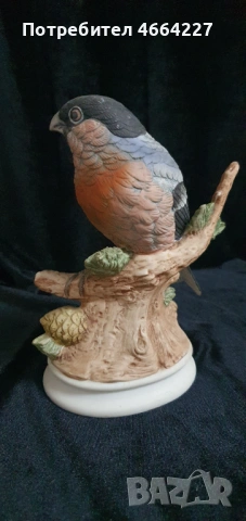 Рядък баварски порцелан:  Фигура "Червеногушка върху шишарки"- Gisela Keilhauer, снимка 4 - Колекции - 54092318