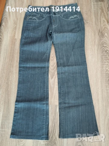 Дънки с бродерия, снимка 6 - Дънки - 50591277