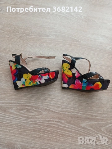 продавам дамски обувки на платформа , снимка 5 - Дамски ежедневни обувки - 53873463