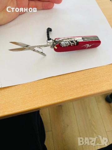 Чисто ново швейцарско ножче Victorinox с ножичка, снимка 14 - Ножове - 54200492