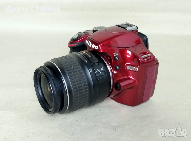 Фотоапарат Nikon d3200 DSLR с обектив / 24MP