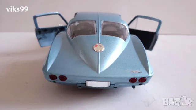 Welly 1963 Chevrolet Corvette - Мащаб 1:24, снимка 5 - Колекции - 48589446