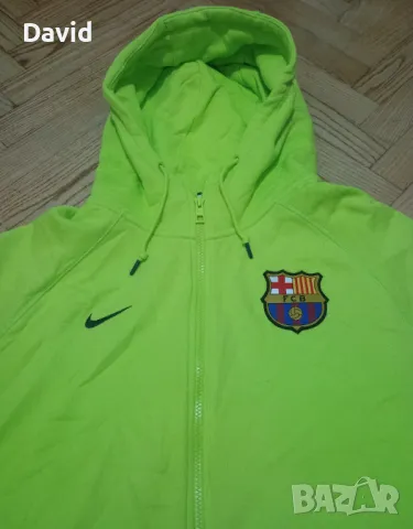 Оригинално горнище на Барселона Nike Hoodie, снимка 3 - Спортни дрехи, екипи - 48071596