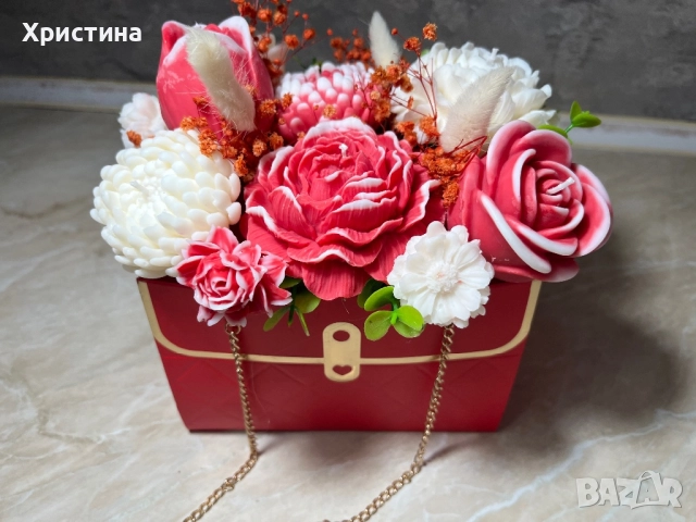 Вечен букет от соев восък , снимка 2 - Ръчно изработени сувенири - 52543819