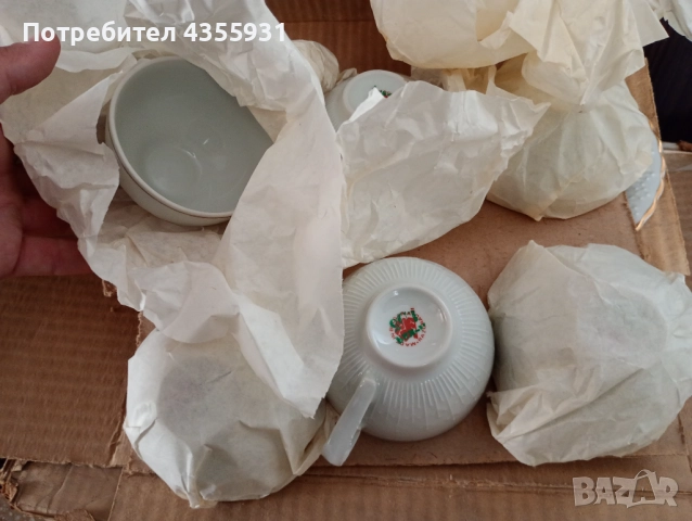 Неупотребяван стар български порцелан сервиз за чай златен кант , снимка 7 - Антикварни и старинни предмети - 52229055