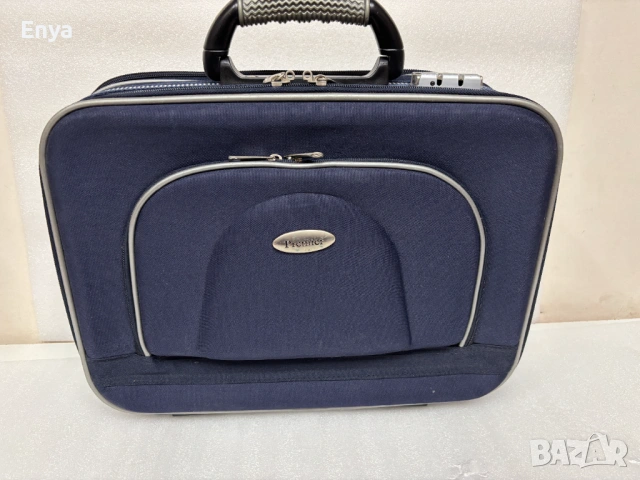 Комплект от два куфара с твърди стени - тъмносин цвят, снимка 5 - Куфари - 54125000