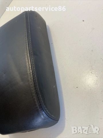 Предна подлакътник от кожа черен за Peugeot 4007 2.2 HDI (2009), снимка 2 - Части - 53636822