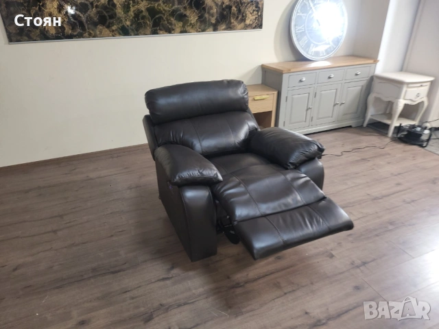 Кафяв кожен фотьойл Moreno с електрически релаксиращ механизъм, снимка 11 - Дивани и мека мебел - 53720686