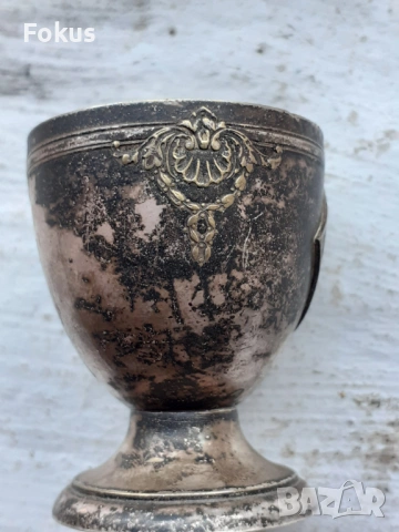 Зарф чашка за яйце посребрен с позлата, снимка 2 - Антикварни и старинни предмети - 53443645