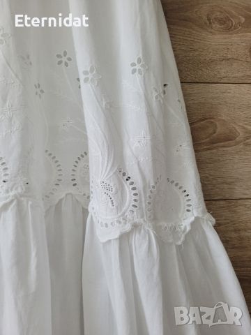 Дълга бяла рокля с гол гръб памучна материя с бродерии GIANATRICOT , снимка 5 - Рокли - 46408824