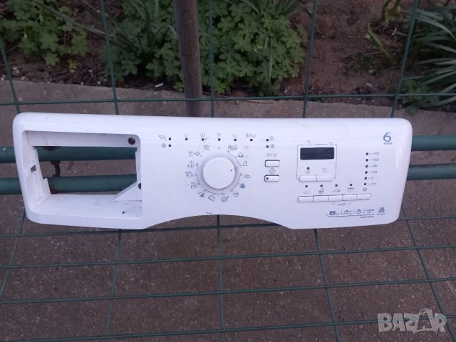 Продавам преден панел с платки за пералня Whirlpool AWOE 81400, снимка 1 - Перални - 45108604