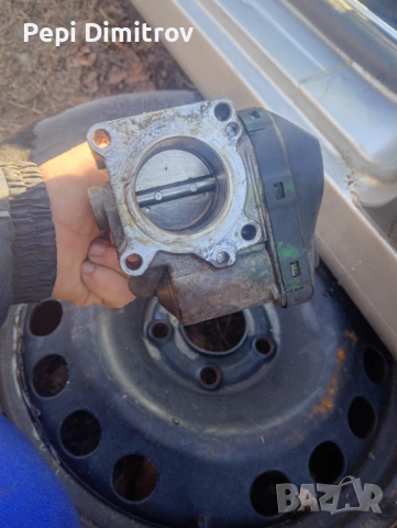 Въздушна дроселова клапа 036133062 B VW Seat Skoda 1.4 16 V 75 коня, снимка 3 - Части - 53640927