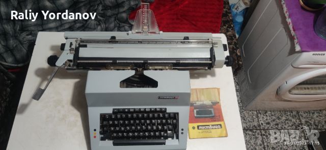 НОВА Канцеларска пишешта машина "Листвица" (голяма), снимка 3 - Антикварни и старинни предмети - 45648027