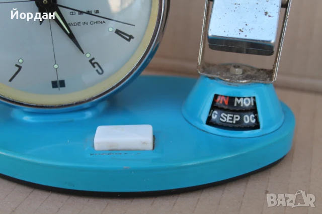 Стар Китайски будилник с органайзер, снимка 3 - Антикварни и старинни предмети - 50798809