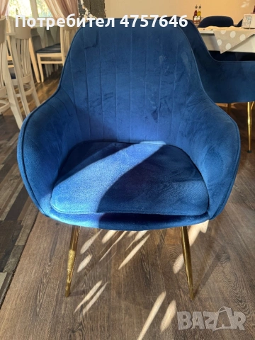 🪑 Луксозен велурен стол – тъмносин с златни крАка, снимка 2 - Столове - 53746303