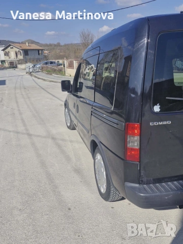 продавам Опел комбо година 2008, снимка 2 - Автомобили и джипове - 53847620