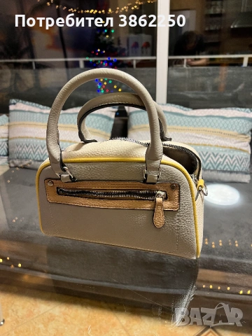 Дамска чанта, снимка 2 - Чанти - 53025542