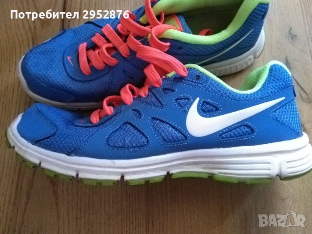 Дамски маратонки Nike revolution 2, снимка 1 - Маратонки - 45495056