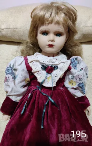 Порцеланова кукла , снимка 1