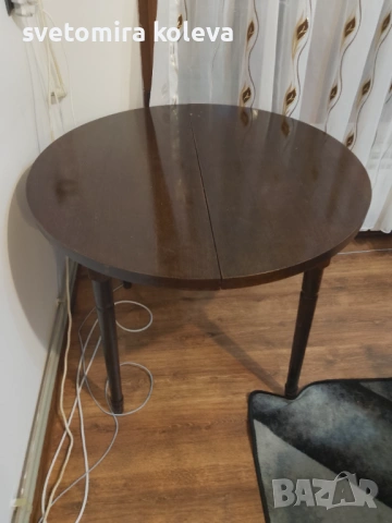 Продавам кухненска маса 