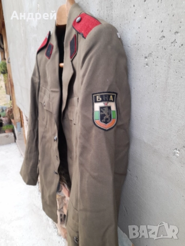 Стара военна куртка, снимка 3 - Антикварни и старинни предмети - 51595844