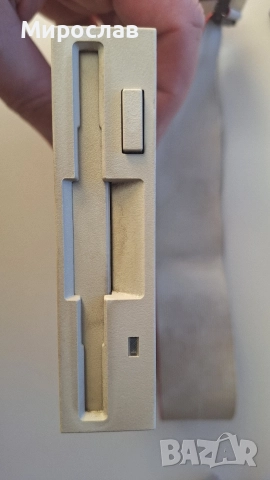 Продавам Флопи-дисково устройство 3,5 инча