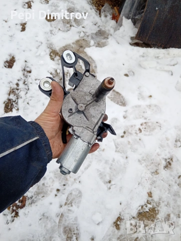 0390201800 моторче задна чистачка VW GOLF 5 1K6955711B