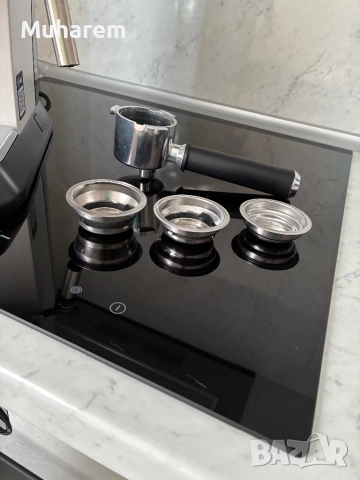 Кафемашина DeLonghi EC685.W DEDICA, снимка 4 - Кафемашини - 52533494