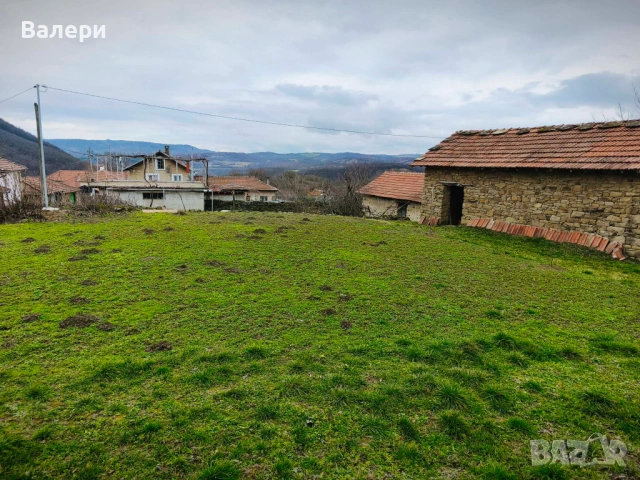 Инвестиционен имот с прекарани ток и вода., снимка 3 - Парцели - 53423933