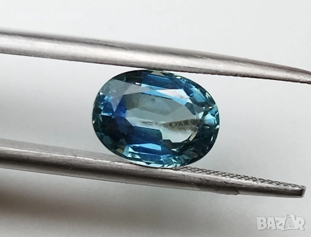 Красив естествен син сапфир с отличен размер 1,92 карата! Сертификат!, снимка 12 - Други - 54196345