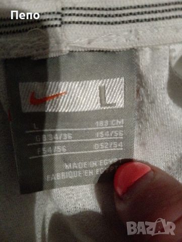 Гащи Nike, снимка 2 - Къси панталони - 45388940