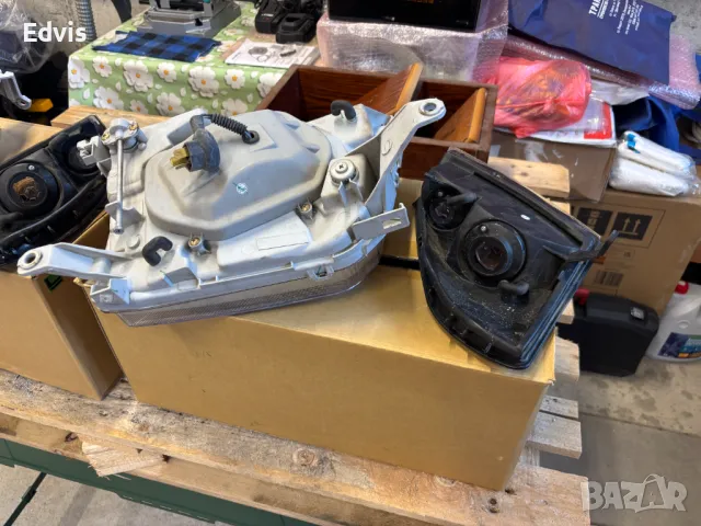 Предни фарове за Тойота Ландкрузер 90, снимка 10 - Части - 49986753