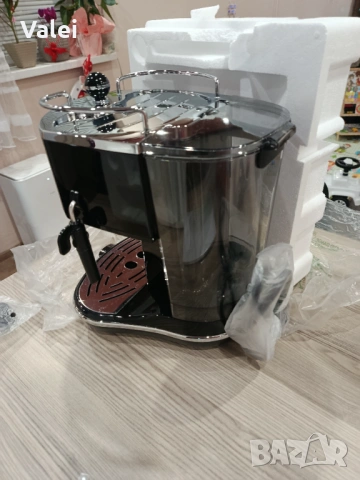 Кафе машина delonghi, снимка 8 - Кафемашини - 53850244