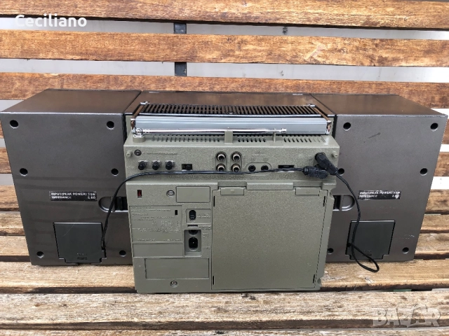 Радиокасетофон BOOMBOX! – HITACHI TRK-9300W(Japan), снимка 11 - Радиокасетофони, транзистори - 52884176