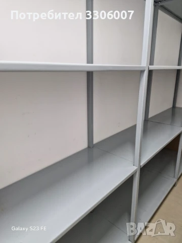 Метален стелаж